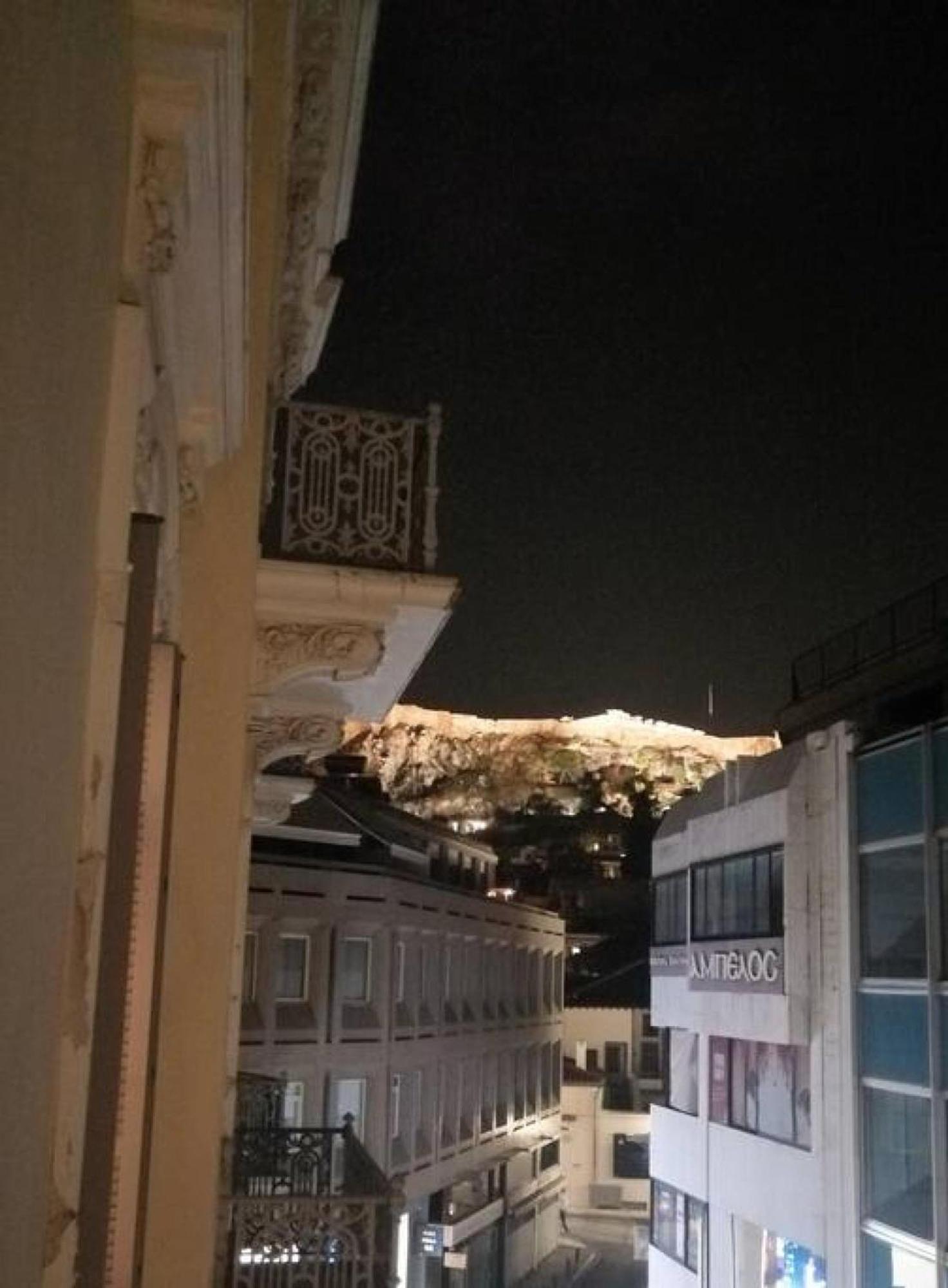 Elegant Apartment Under The Acropolis Atenas Exterior foto