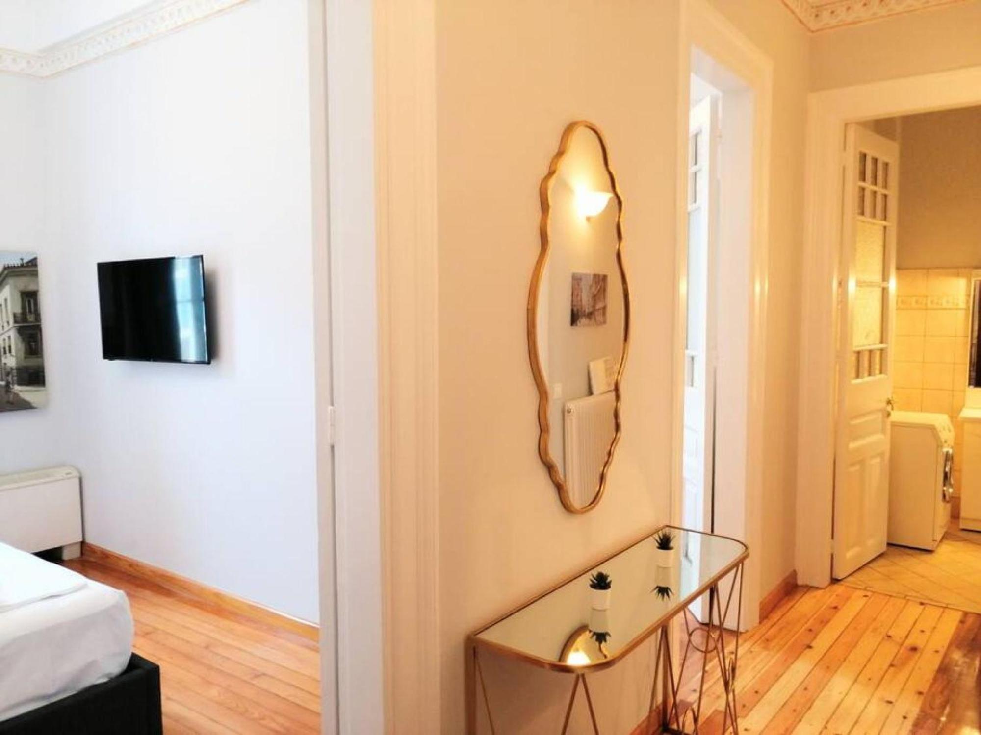 Elegant Apartment Under The Acropolis Atenas Exterior foto