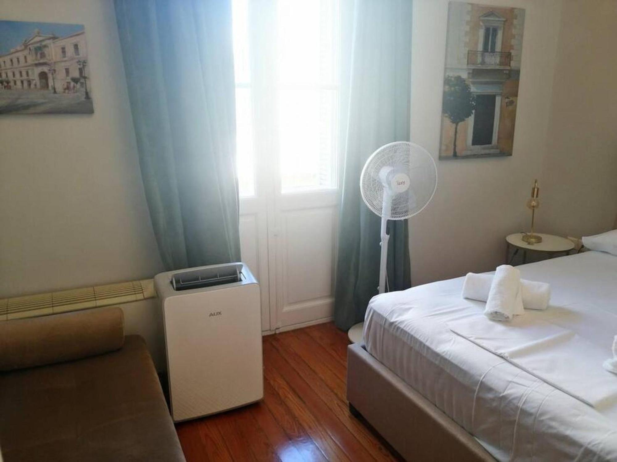 Elegant Apartment Under The Acropolis Atenas Exterior foto